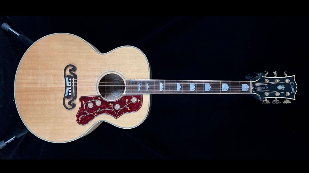Gibson Standard SJ-200