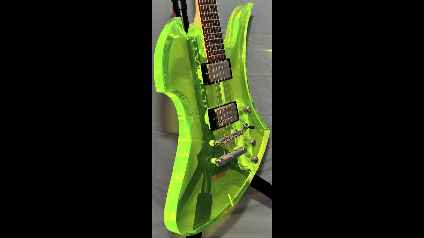 B.C Rich Mockingbird Acrylic Green アクリル Ed Roman Guitars