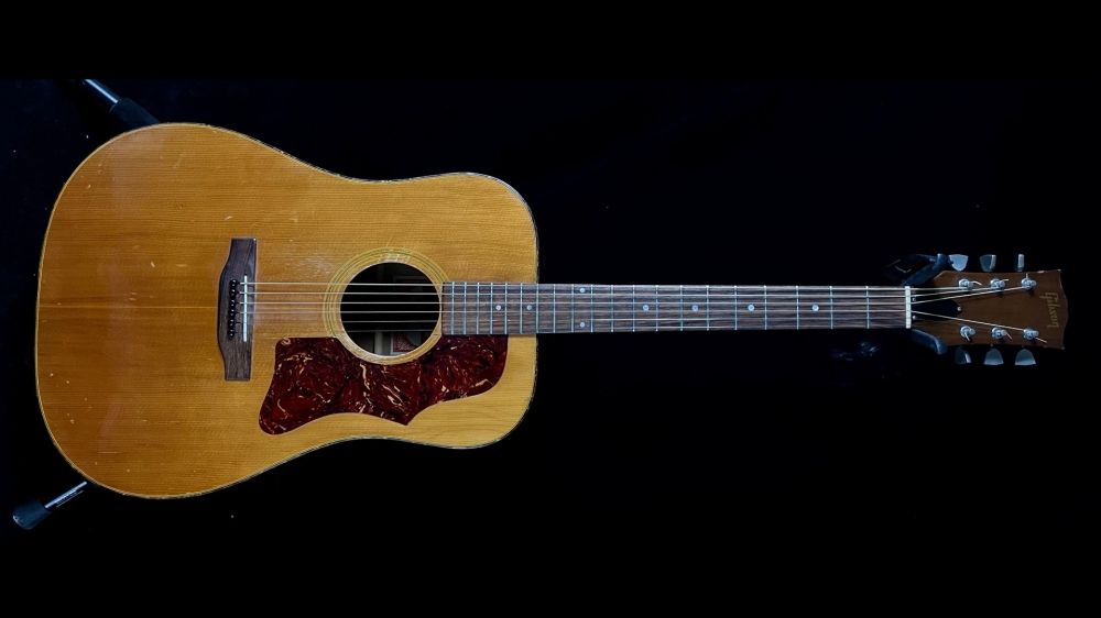 Gibson J-50 Deluxe 1952